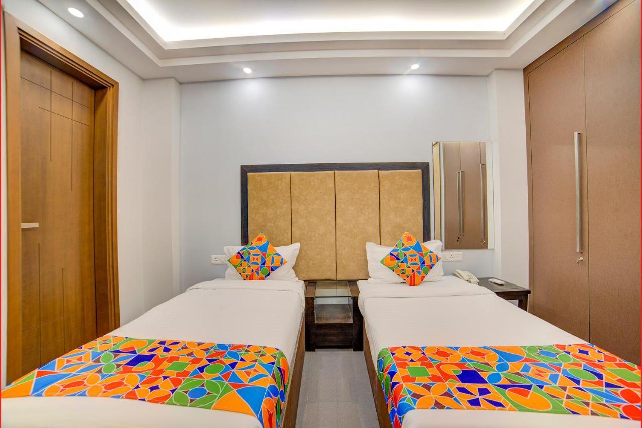 Fabhotel Exotica Greenpark Нью-Дели Экстерьер фото