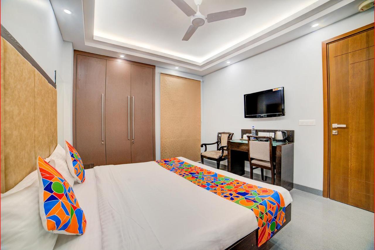 Fabhotel Exotica Greenpark Нью-Дели Экстерьер фото
