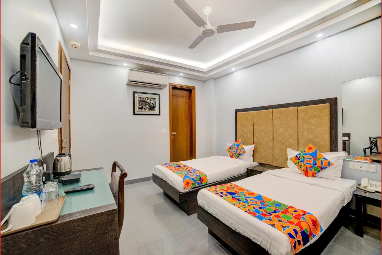 Fabhotel Exotica Greenpark Нью-Дели Экстерьер фото