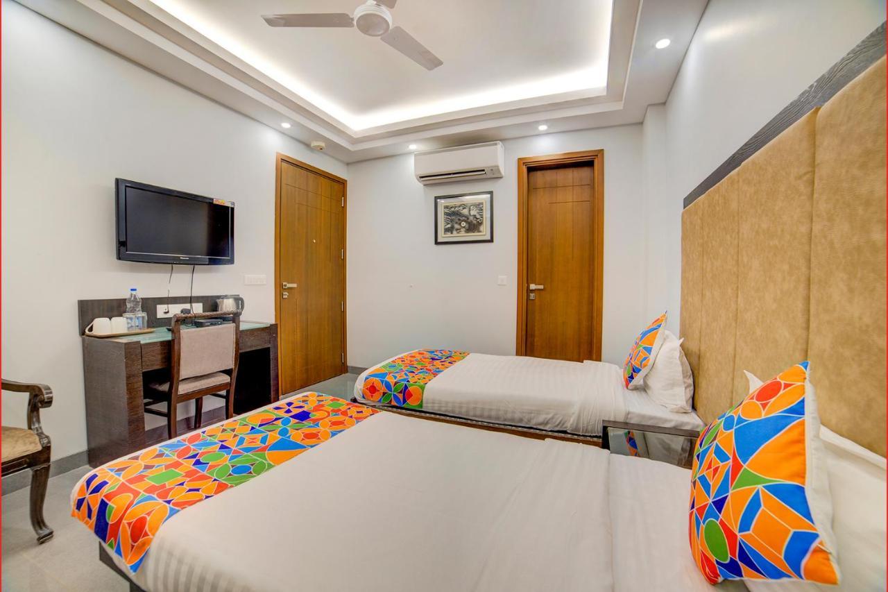 Fabhotel Exotica Greenpark Нью-Дели Экстерьер фото