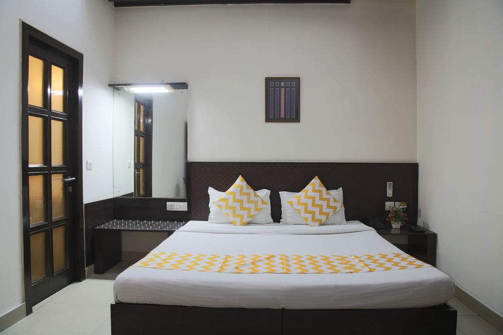 Fabhotel Exotica Greenpark Нью-Дели Экстерьер фото