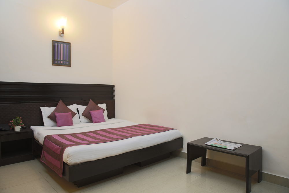 Fabhotel Exotica Greenpark Нью-Дели Экстерьер фото