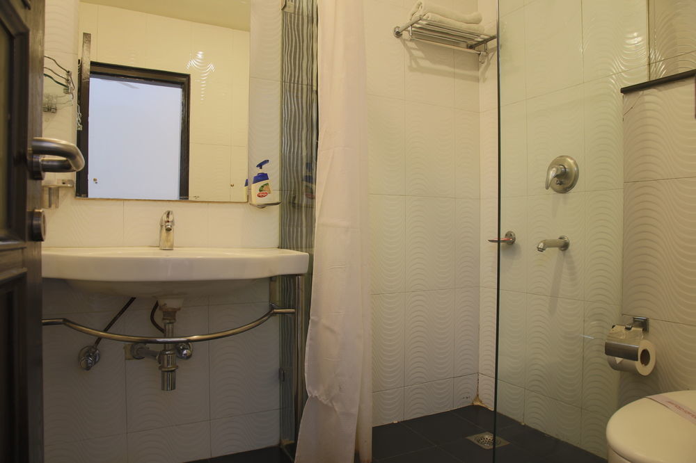 Fabhotel Exotica Greenpark Нью-Дели Экстерьер фото